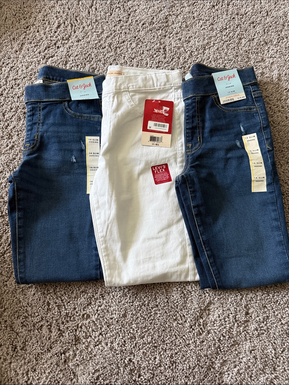White Levi’s/Cat & Jack Girls size 14 Slim Dark Blue Skinny